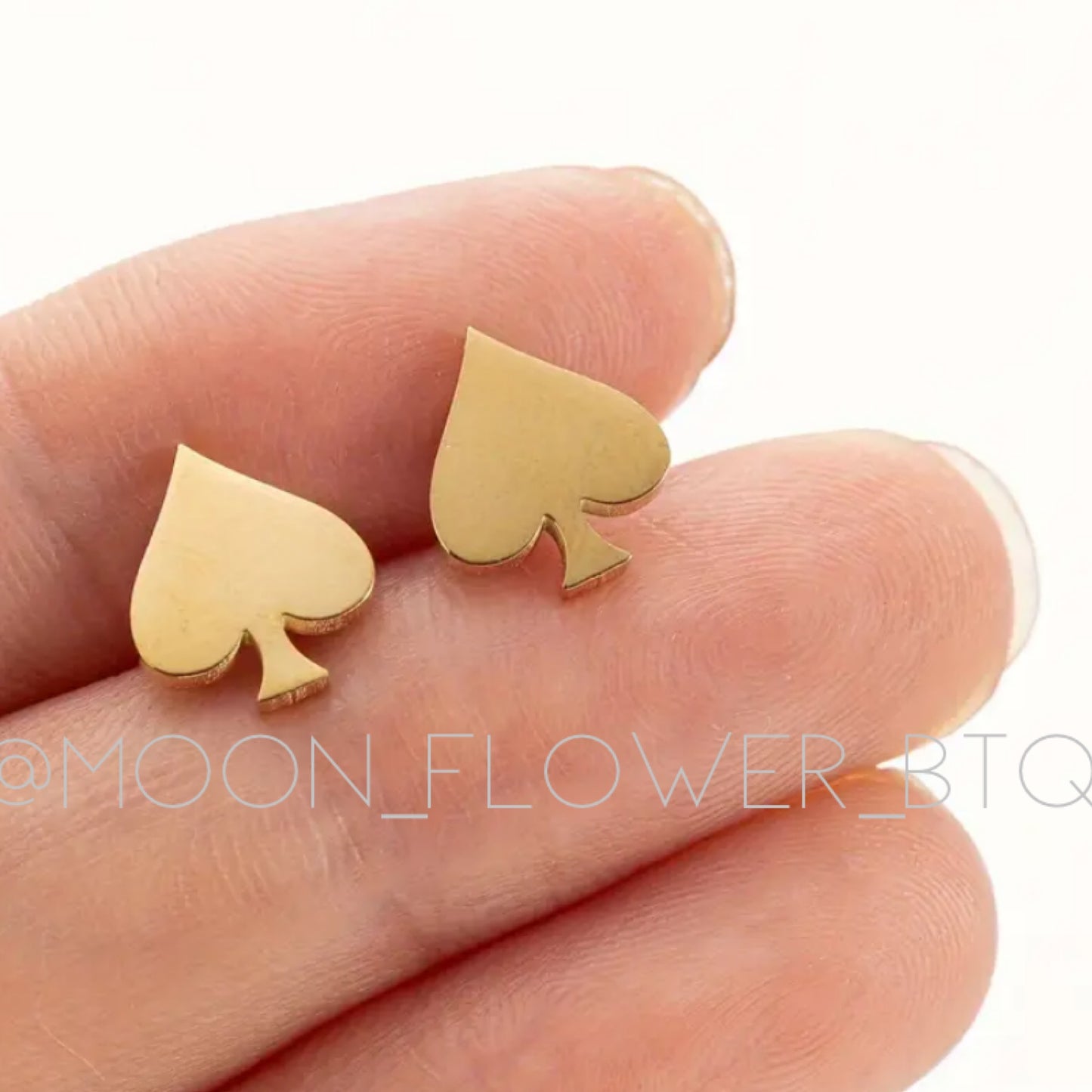 Gold Spade Stud Earrings – Minimalist 18k Gold Plated Stainless Steel