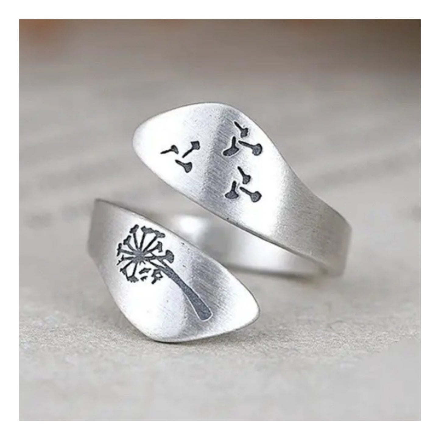 Adjustable Stainless Steel Dandelion Wrap Ring – Engraved Flower & Seed Design