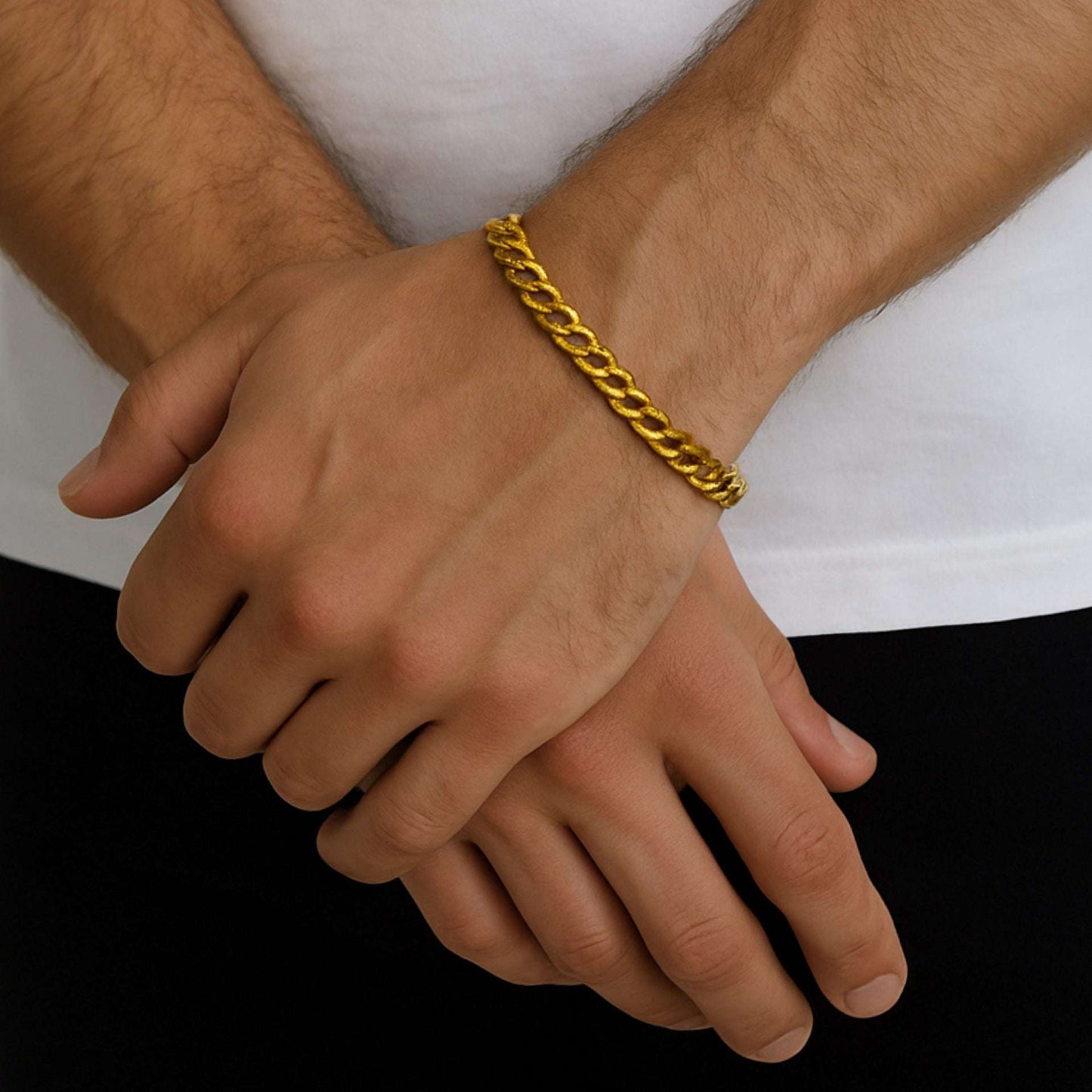 Men’s Gold Cuban Link Chain Bracelet – Classic Polished Style