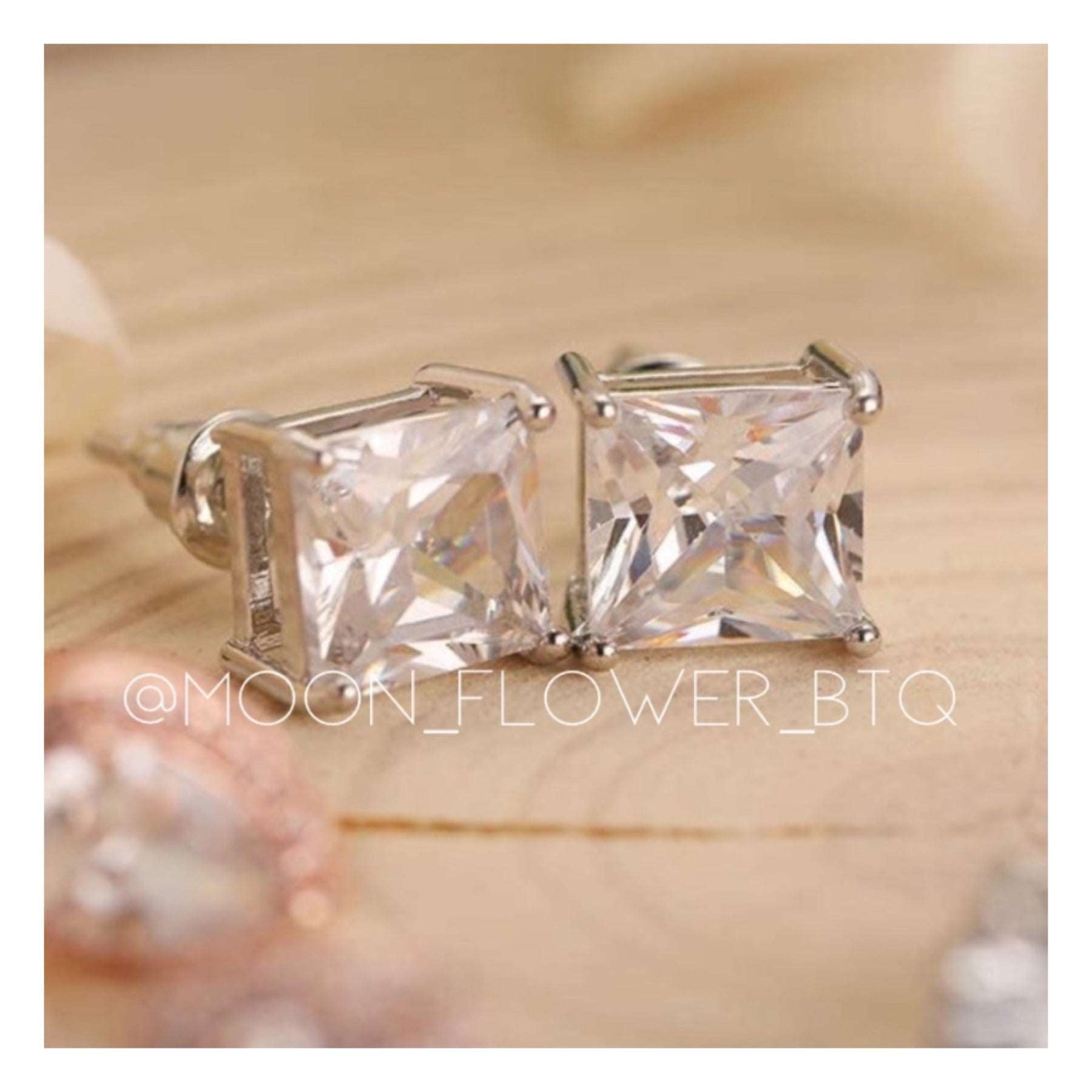 18k White Gold Square CZ Stud Earrings