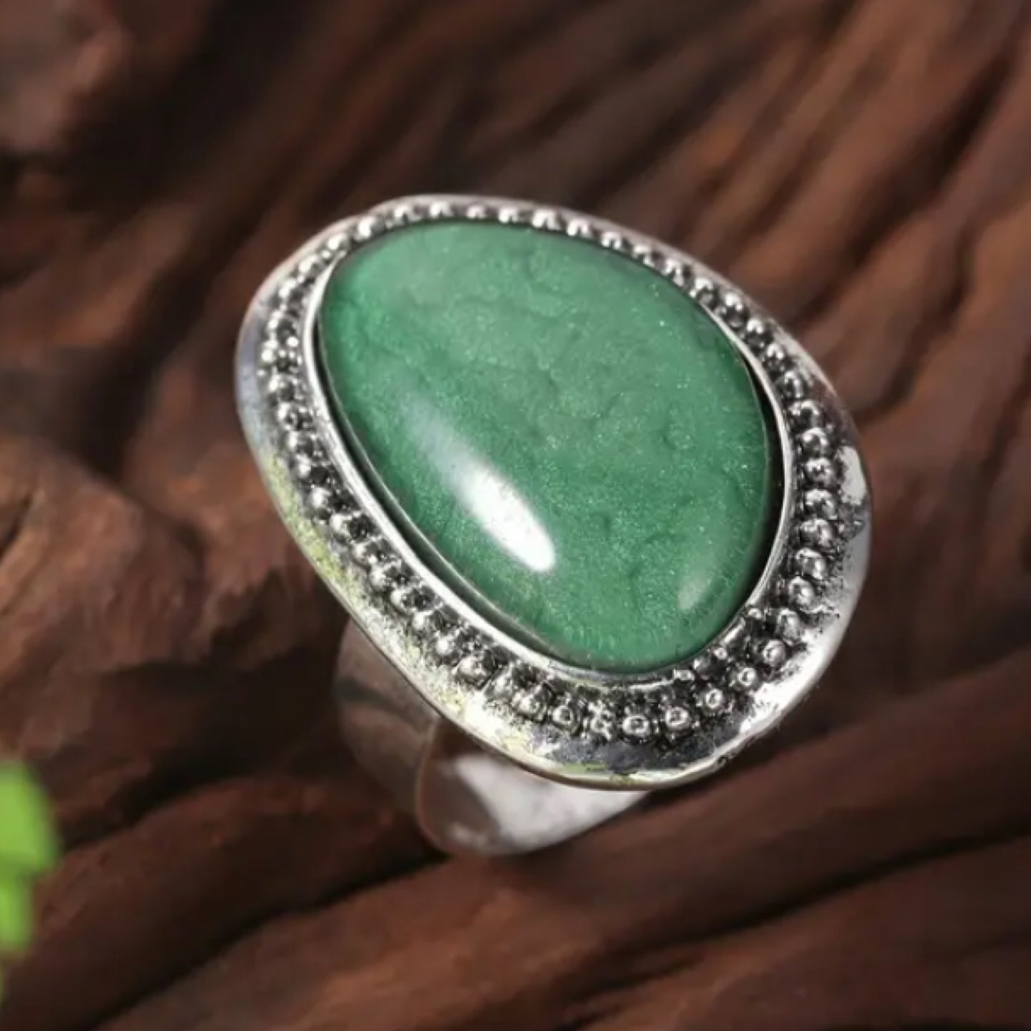 Green Oval Stone Statement Ring – Adjustable Boho Vintage Style