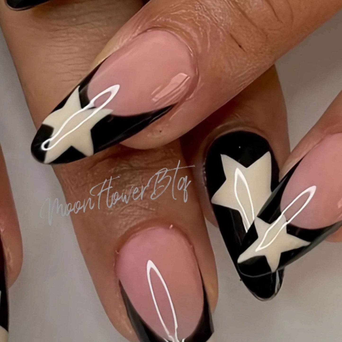 French Star Almond-Shaped Press-On Nails Set