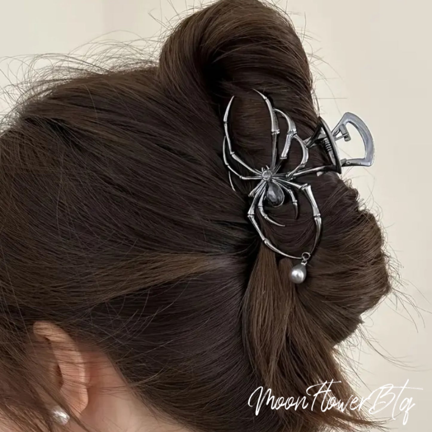 Black Spider Hair Claw Clip