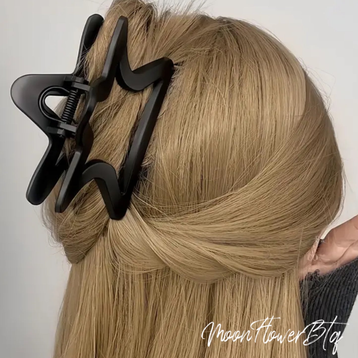 Black Cutout Star Hair Claw Clip