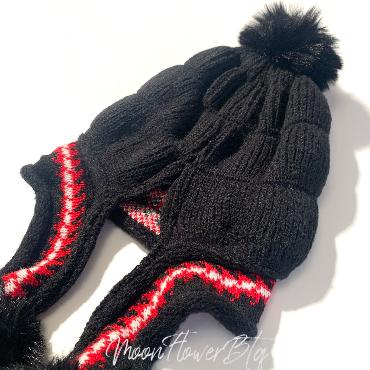 Black Winter Knit Pom Pom Beanie Hat