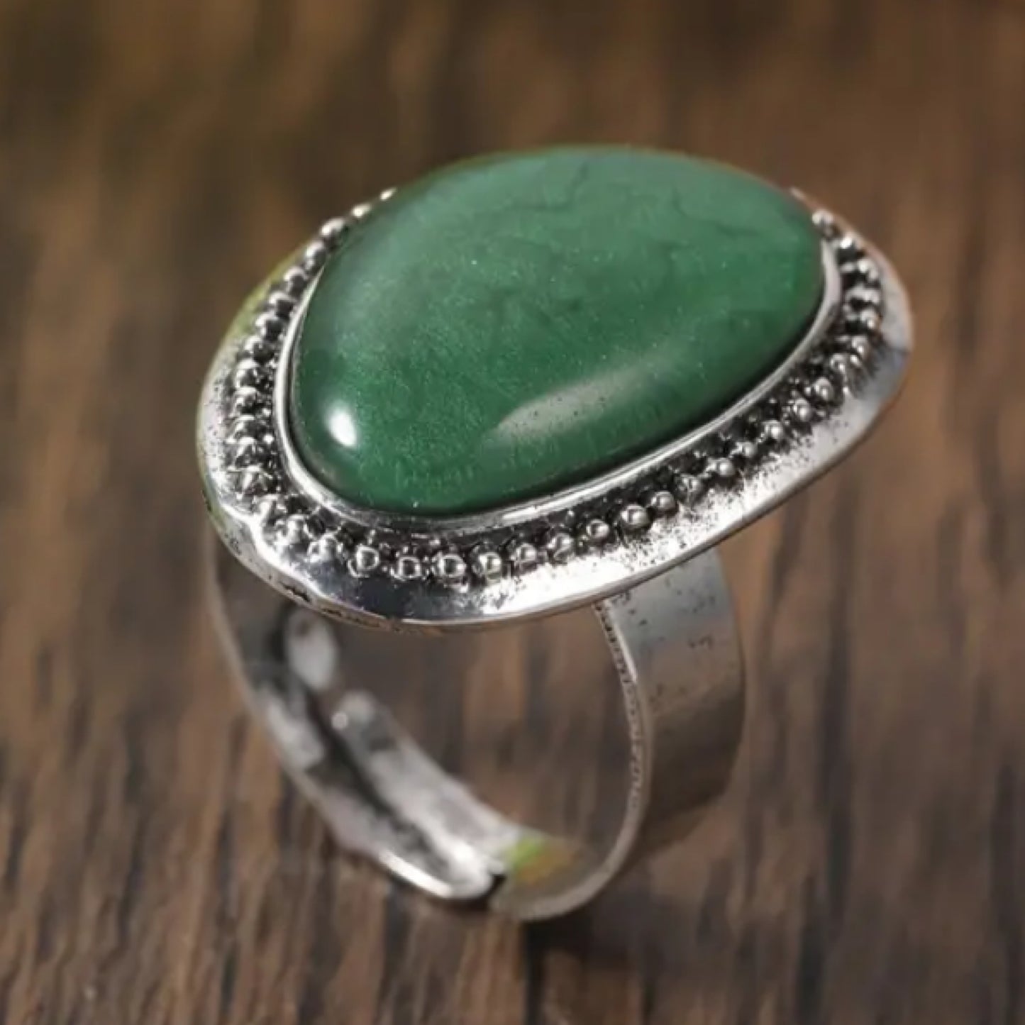 Green Oval Stone Statement Ring – Adjustable Boho Vintage Style