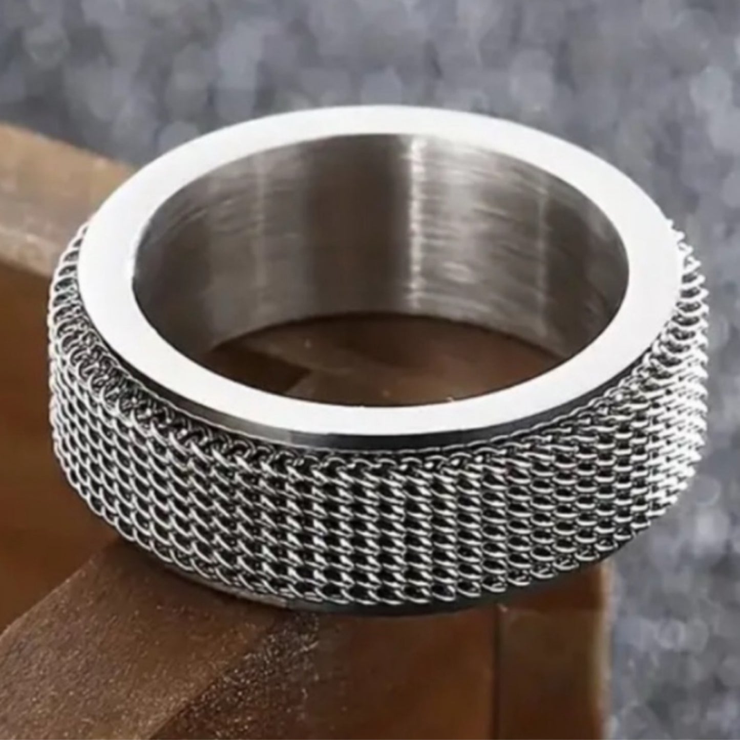 Stainless Steel Mesh Spinner Ring – Wide Band Fidget Ring