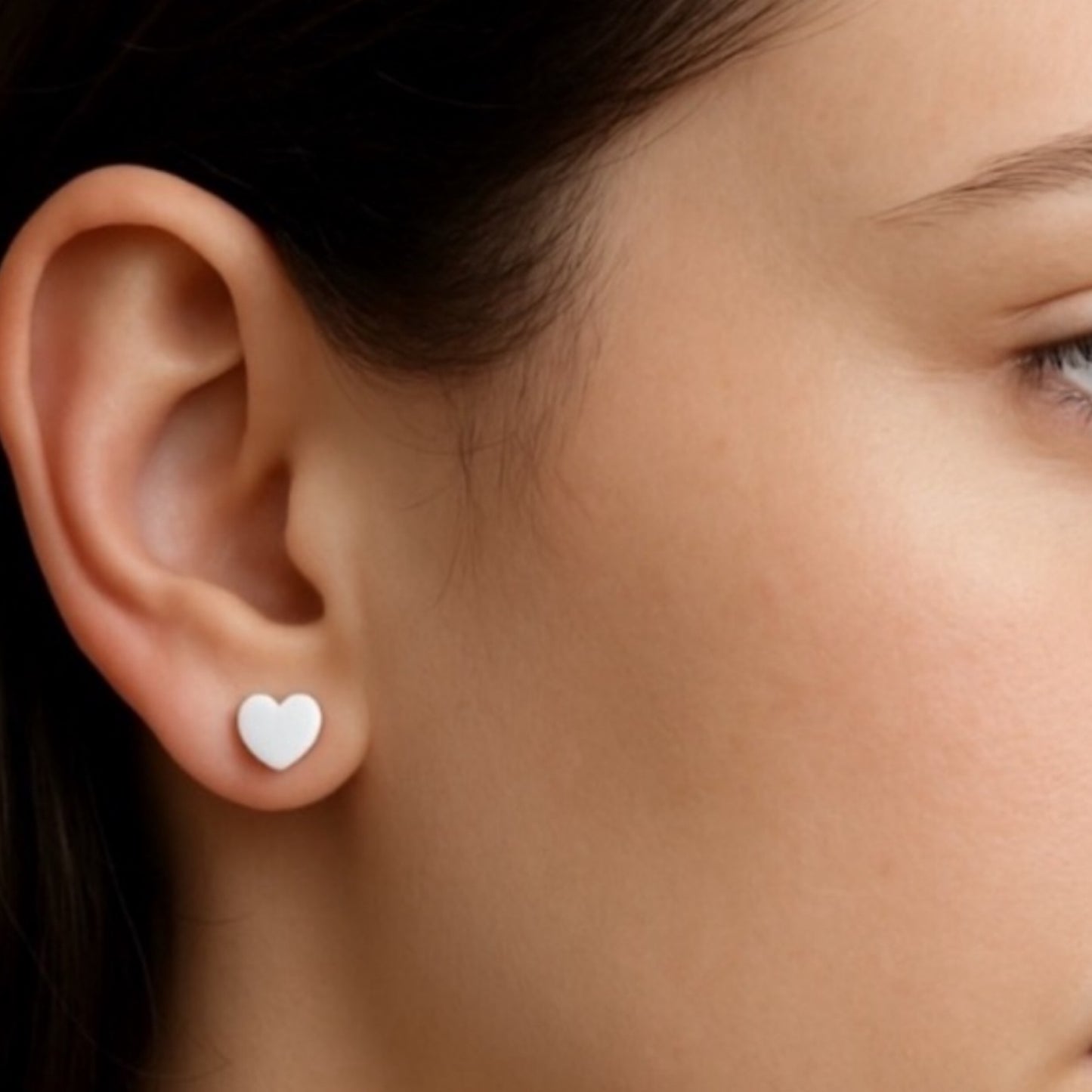 Stainless Steel Heart Barbell Earrings – 18G 7mm Heart