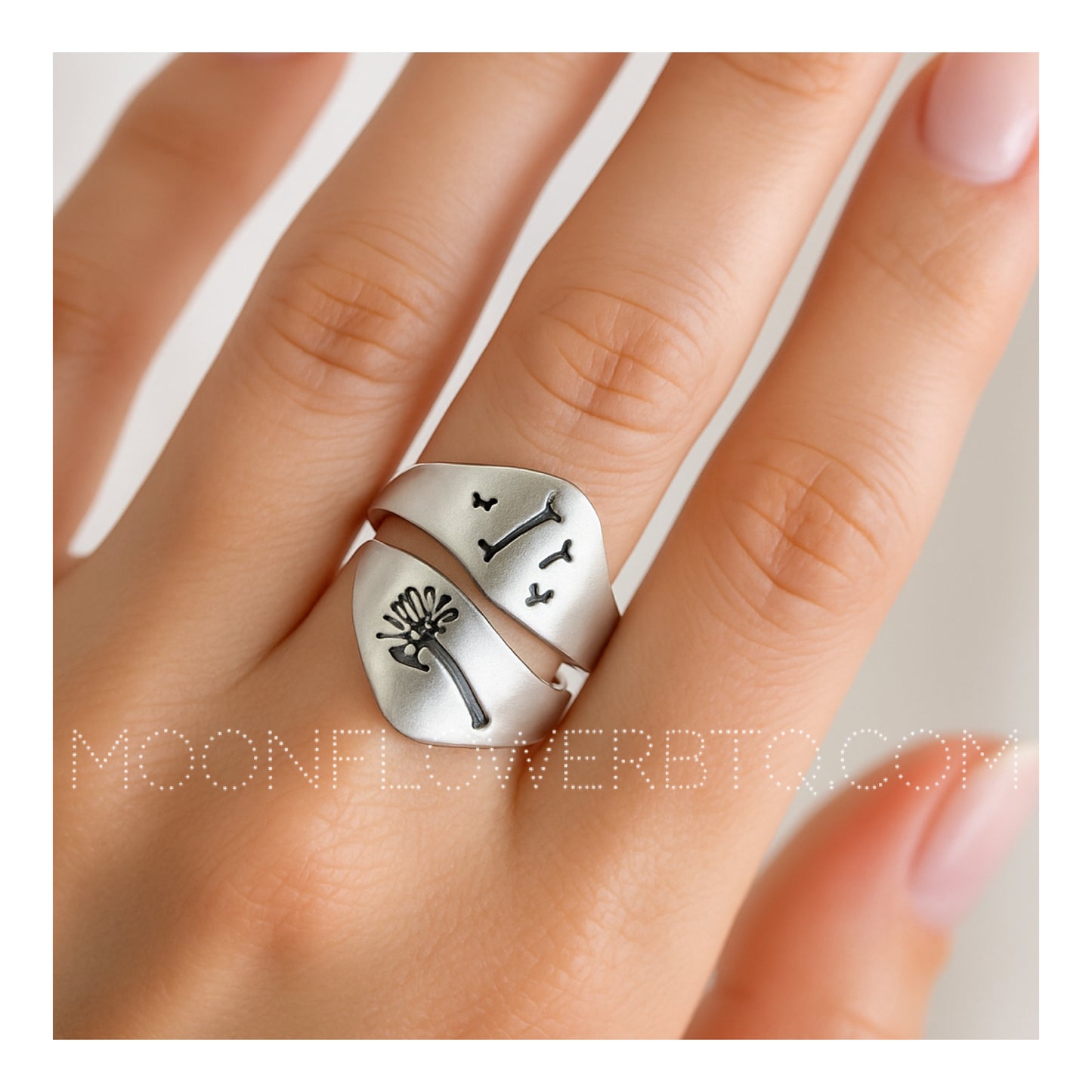 Adjustable Stainless Steel Dandelion Wrap Ring – Engraved Flower & Seed Design