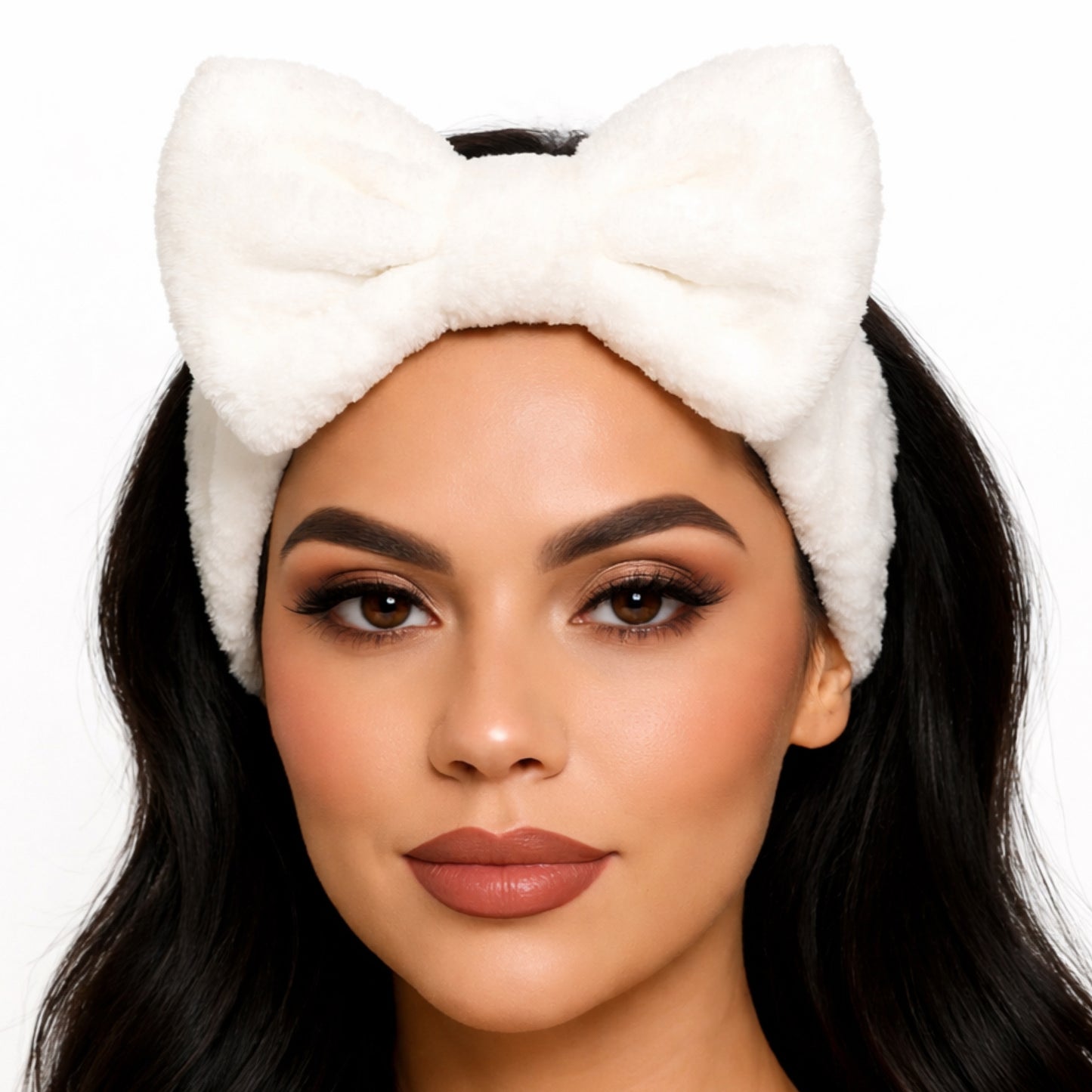 White Plush Bow Spa Headband – Soft Fleece Skincare Hair Wrap