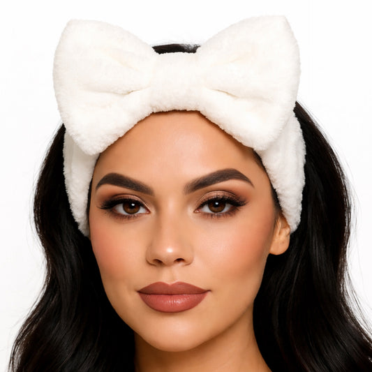 White Plush Bow Spa Headband – Soft Fleece Skincare Hair Wrap