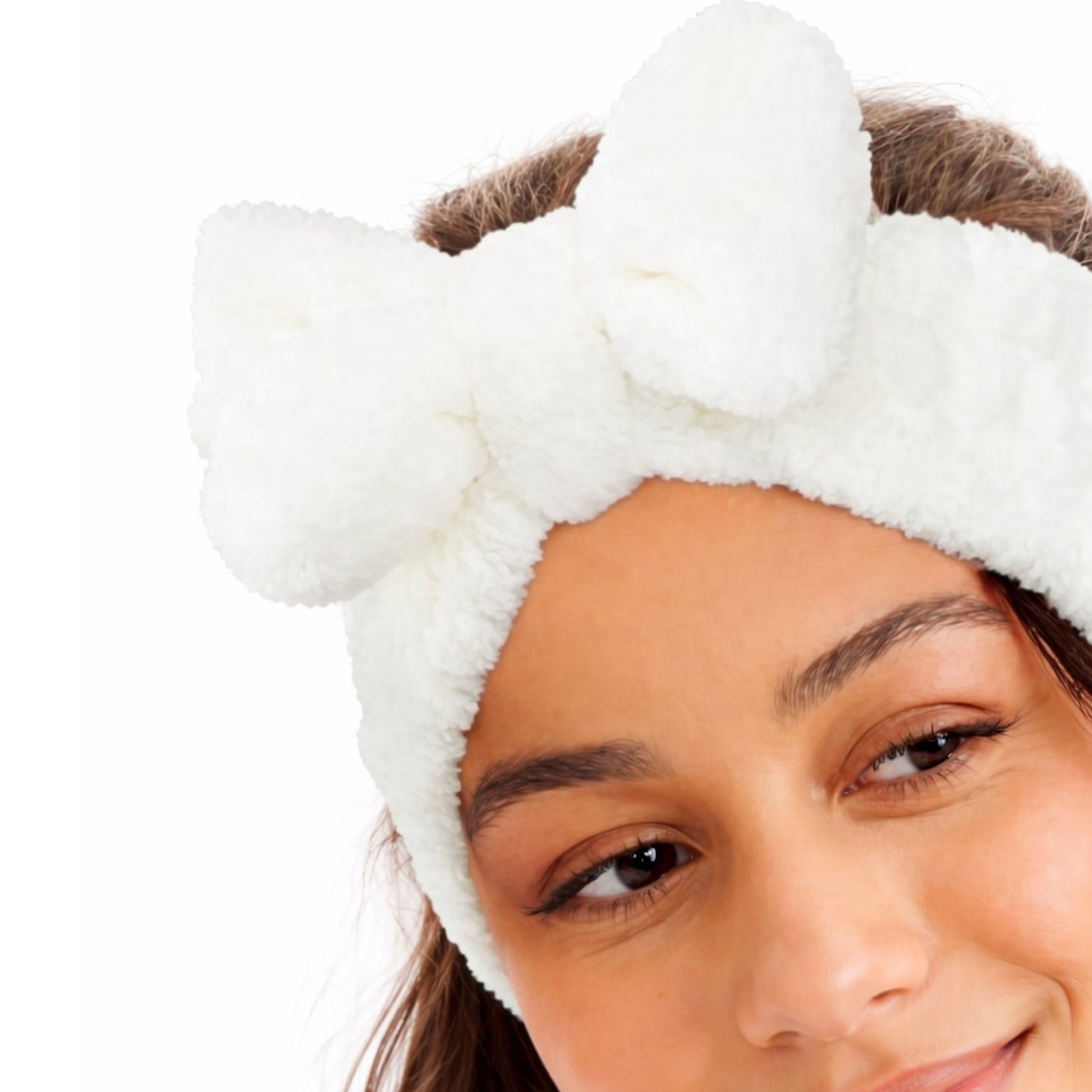 White Plush Bow Spa Headband – Soft Fleece Skincare Hair Wrap
