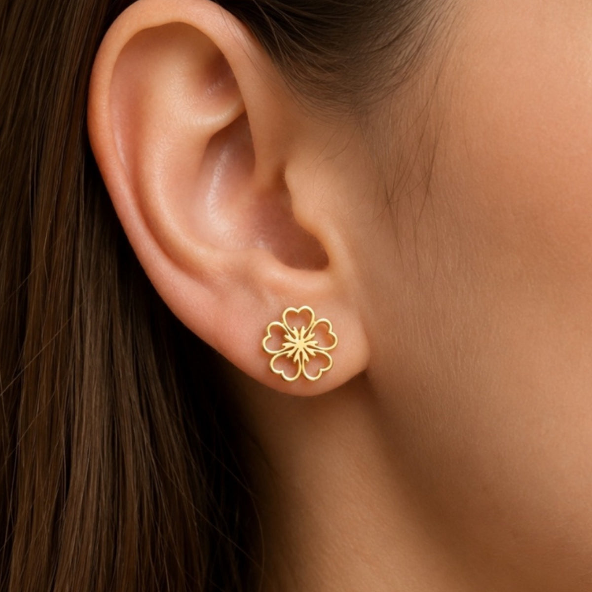 Gold Cutout Flower Stud Earrings